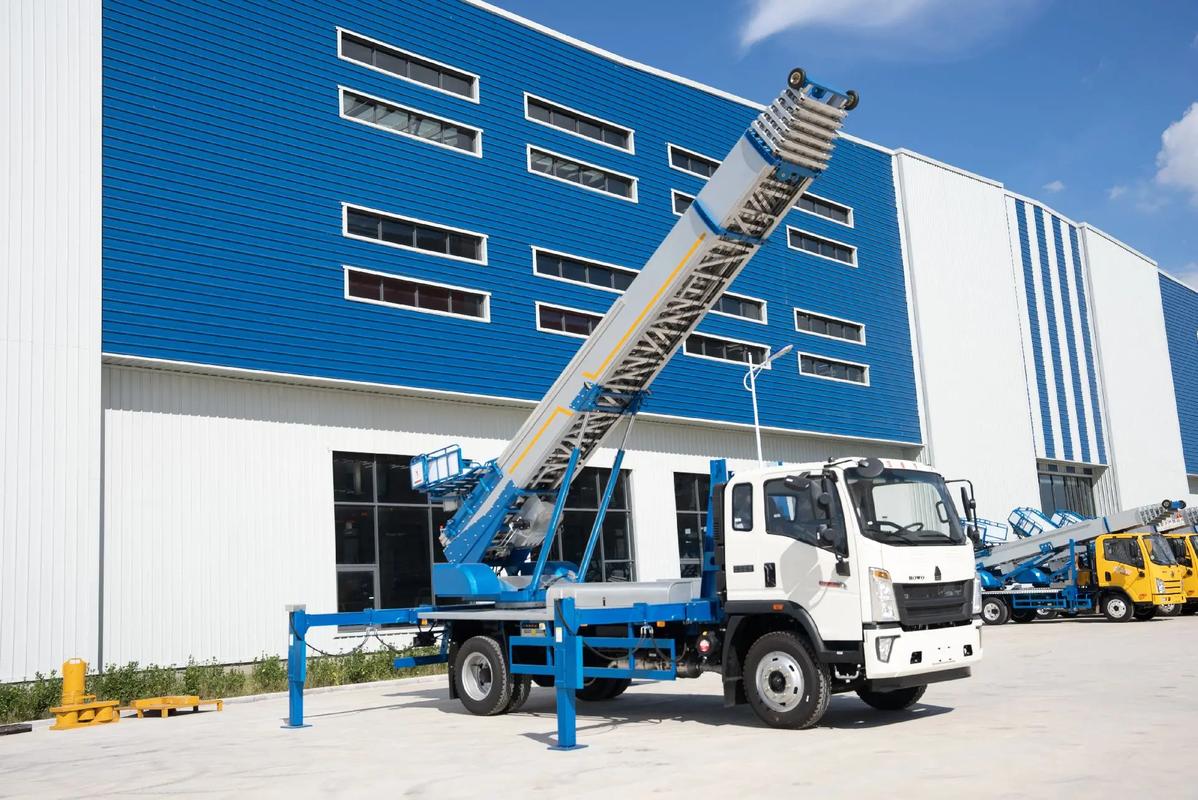 乳山小型云梯车上料车租赁多少钱