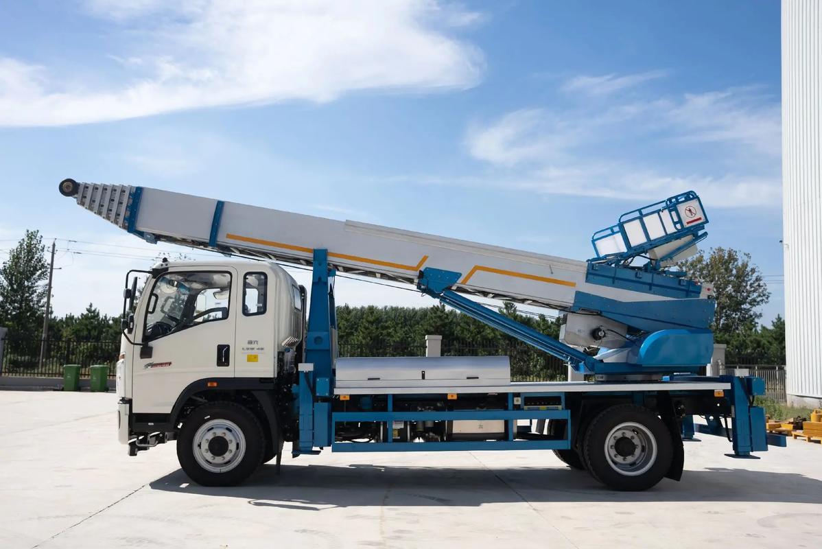 乳山云梯上料车租赁费用